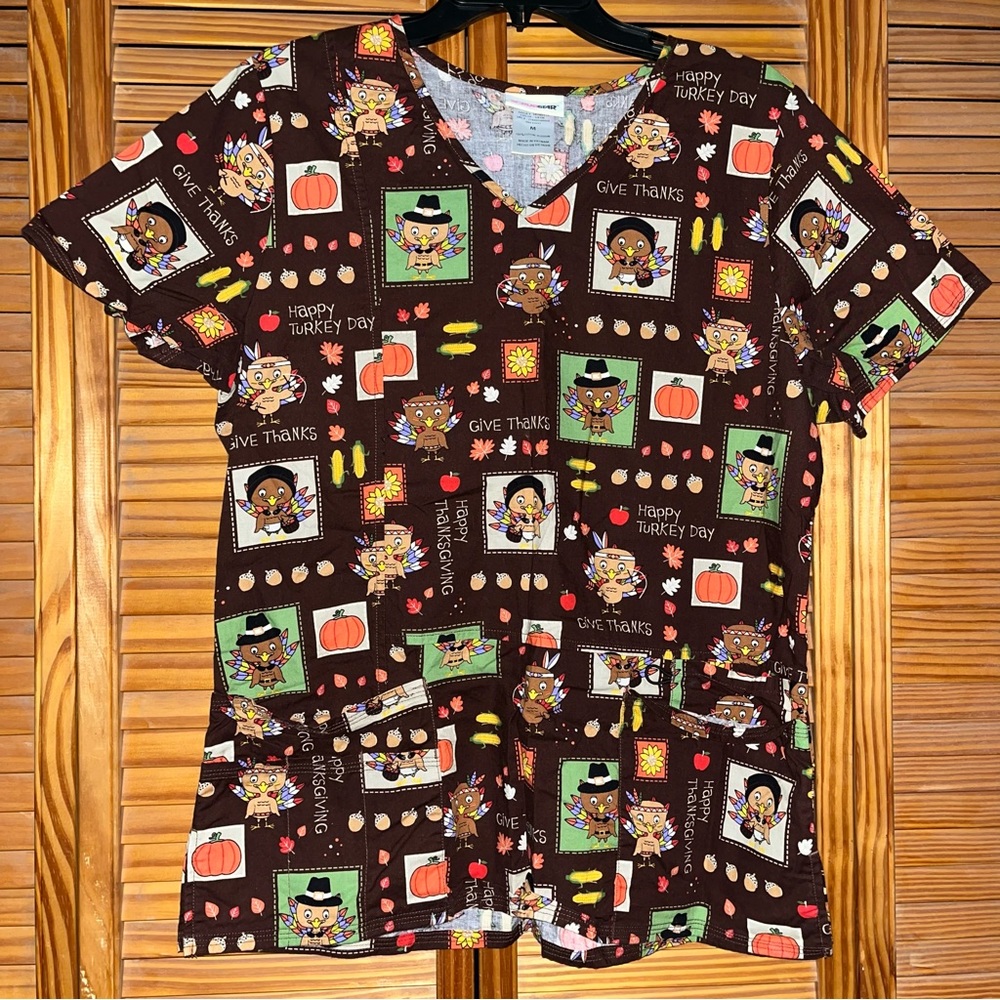 Scrubstar V Neck Happy Thanksgiving Turkey Short Sleeve Brown Scrub Top Medium‎